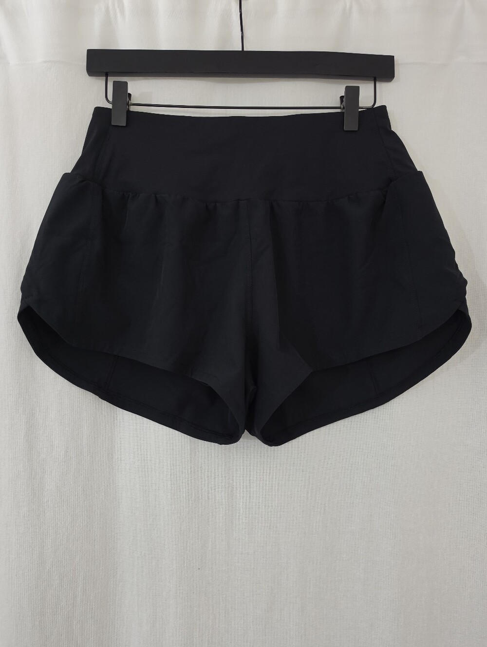 Athletic Lined Shorts in Black Women's Size M